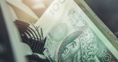 Pięć osób odpowie za oszustwa w pośrednictwie kredytowym